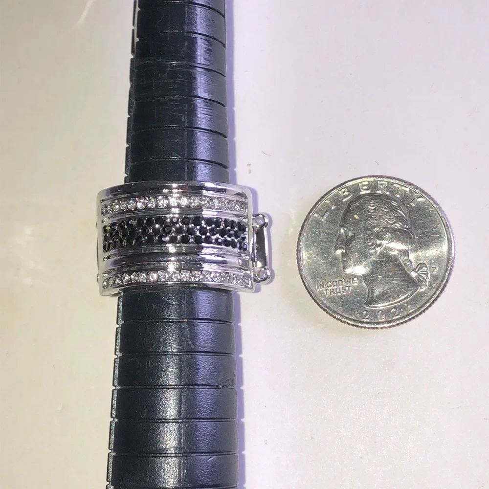 Silver Tone Black & Clear Crystal Stretch Ring